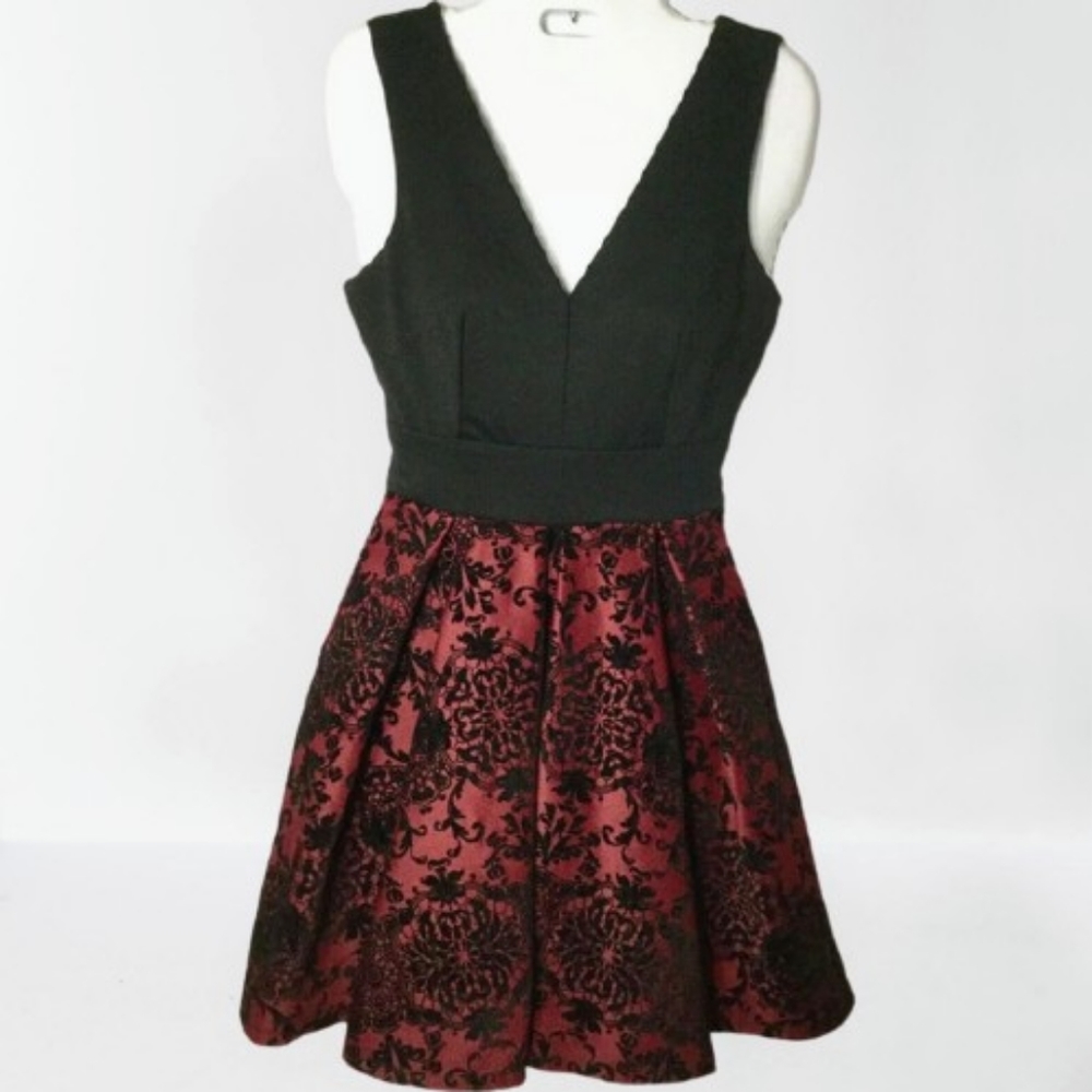 Haute Monde Women's V Neck Fit & Flare Dress